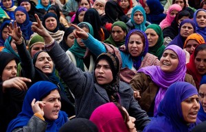 Kashmiri women : Dar Yasin:AP Dec 29 2015